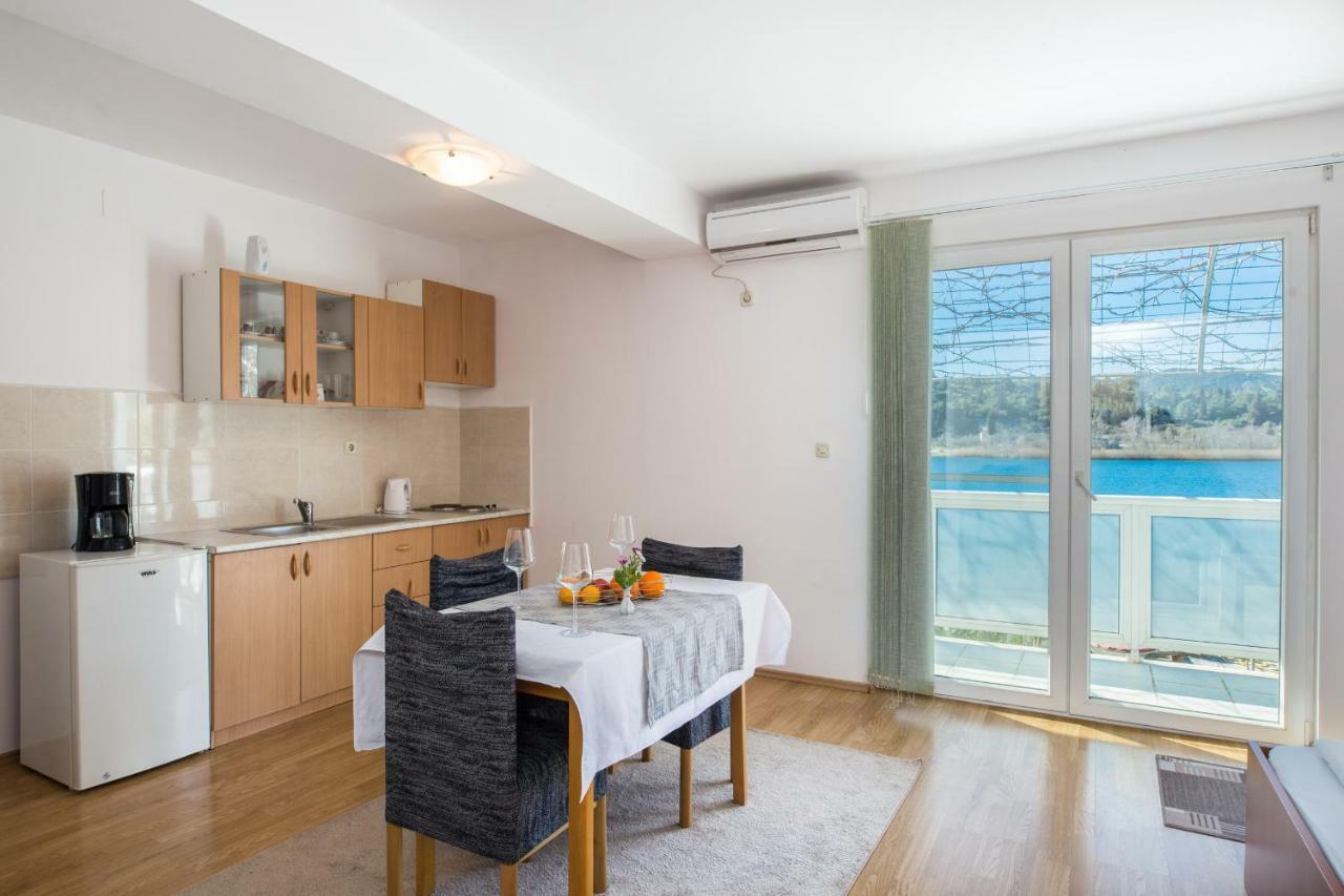 Apartments Barbir Ploce  Eksteriør bilde